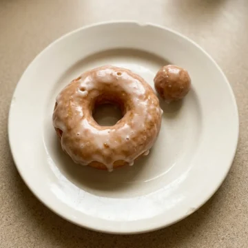 Best Easy Eggless Yeast Donuts